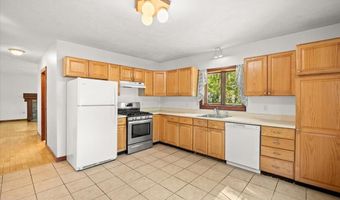 30 Seabreeze Dr, Bourne, MA 02532