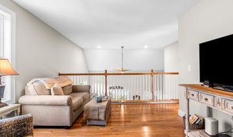 39 Pineview Dr, Candia, NH 03034