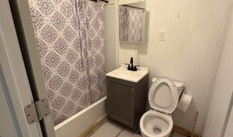 1 S Central St, Ashley, OH 43003