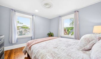 74 Rhinecliff St, Arlington, MA 02476