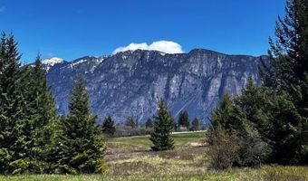 8 Splendor Mount Way, Bonners Ferry, ID 83805