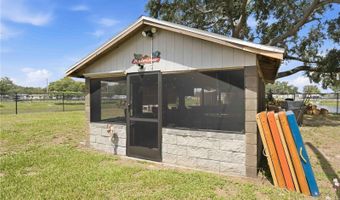 404 EAKER St, Auburndale, FL 33823