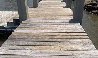 345 Bowen St, Biloxi, MS 39530