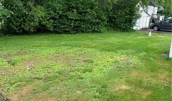 12 Oakland Ave, Johnston, RI 02919