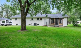 3945 8th Ave NW, Anoka, MN 55303