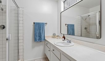 5731 Rainbow Hill Rd, Agoura Hills, CA 91301