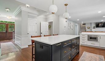 5 Spring Hill Rd, Bedford, NH 03110