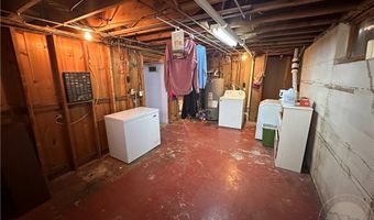 607 S 2nd St W, Baker, MT 59313