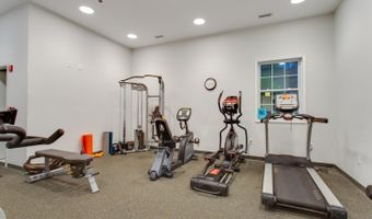 2310 14TH St N 402, Arlington, VA 22201