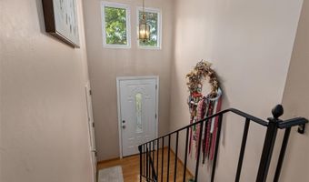 237 Valleyoak Ct, Ballwin, MO 63021