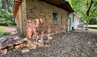 207 Oak Dr, Belton, SC 29627