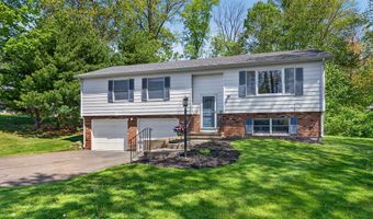 2 Spice Bush Ln, Branford, CT 06405