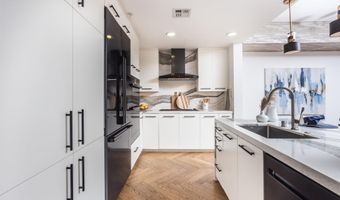 845 Fort Stockton Dr 104, San Diego, CA 92103