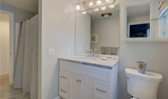 60 North St, Cranston, RI 02920
