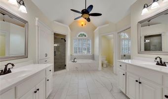 5035 Towne Lake Hls N, Woodstock, GA 30189