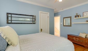 805 S Mitchell Ave, Arlington Heights, IL 60005