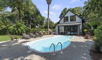 16 Four Winds Ave, Beaufort, SC 29907