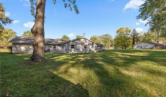 1246 Spruce Tree Ln, Amherst, OH 44001