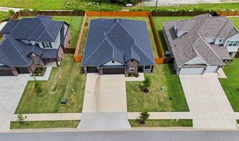 5300 SW Tea Olive Ln, Bentonville, AR 72713