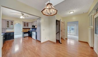 823 N 11th St, Beatrice, NE 68310