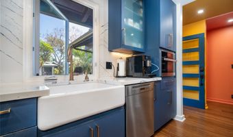 427 Akoakoa Pl, Kailua, HI 96734