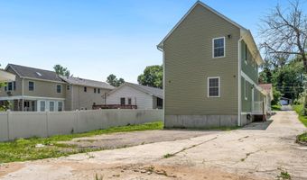 6442 HOLYOKE Dr, Annandale, VA 22003