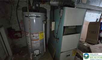 909 N 6th St, Allentown, PA 18102