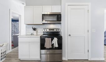 319 NE 6th St, Abilene, KS 67410