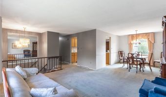 49 Paul Dr, Amherst, NY 14228