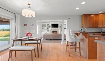 4715 N BROOKSHIRE Dr, Appleton, WI 54913