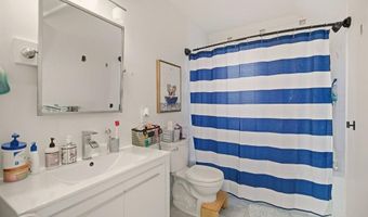 5 Division St, Newport, RI 02840