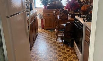 734 W BIRCHTREE Ln, Claymont, DE 19703