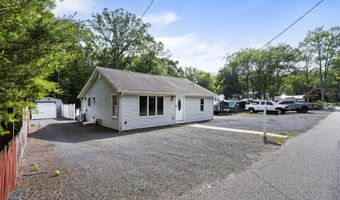 104 Sloop Creek Rd, Bayville, NJ 08721