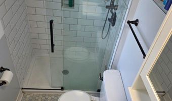 1719 W Lexington Dr, Arlington Heights, IL 60004