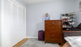 20 Laurel St, Danbury, CT 06810
