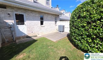 168 Springhouse Rd, Allentown, PA 18104