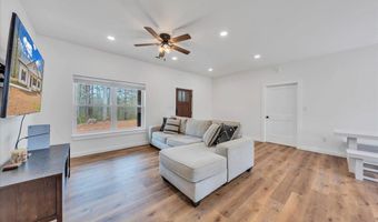 9900 Stonewall Rd, Appomattox, VA 24522