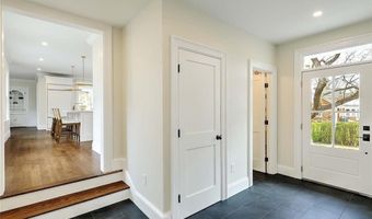 53 Jennys Ln, Barrington, RI 02806
