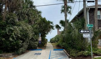 174 13TH St, Atlantic Beach, FL 32233