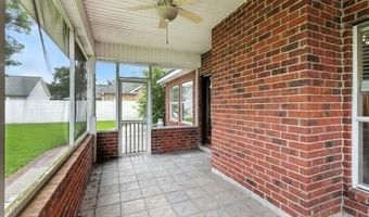 110 WOODCHASE Dr, Belle Chasse, LA 70037