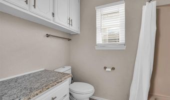 605 Cambridge Dr, Altus, OK 73521