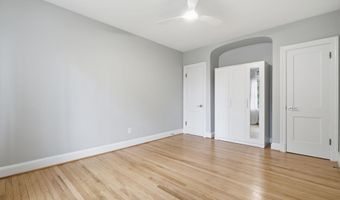 715 S WASHINGTON St A-32, Alexandria, VA 22314