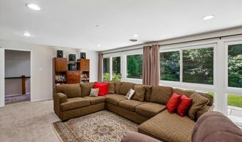 8308 LILLY STONE Dr, Bethesda, MD 20817