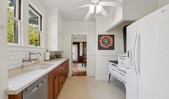 1300 Regent St, Alameda, CA 94501