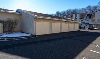 136 Pembroke Rd 9-78, Danbury, CT 06811