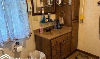134 E Main St, Agency, IA 52530