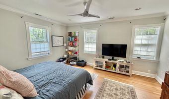 7538 MORNINGSIDE Dr NW, Washington, DC 20012