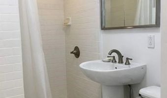 3810 Leahi Ave 103, Honolulu, HI 96815