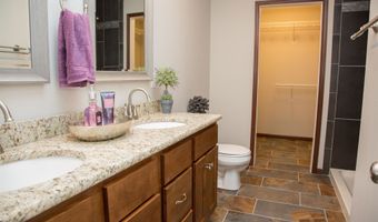 6355 Pawnee, Asbury, IA 52002