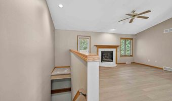 626 Samuel Dr, Madison, WI 53717